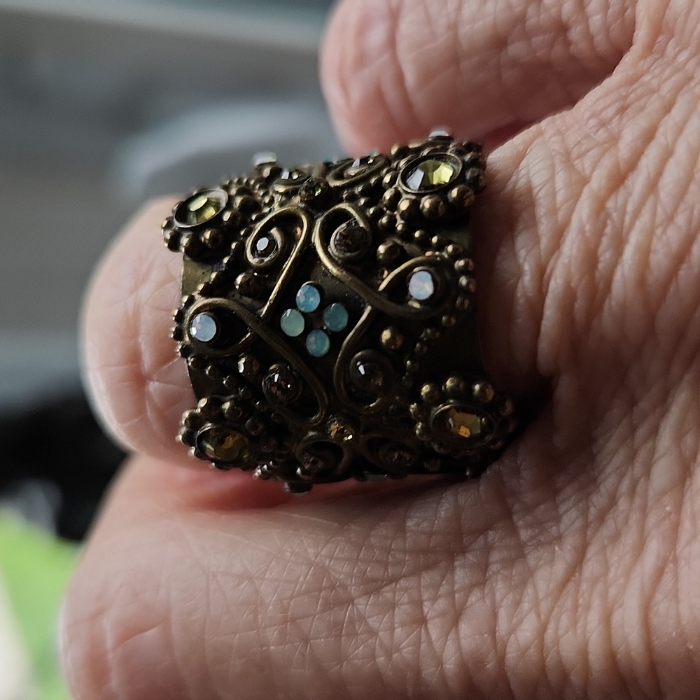 Sorrelli Ring With Aqua & Green Accent Stones